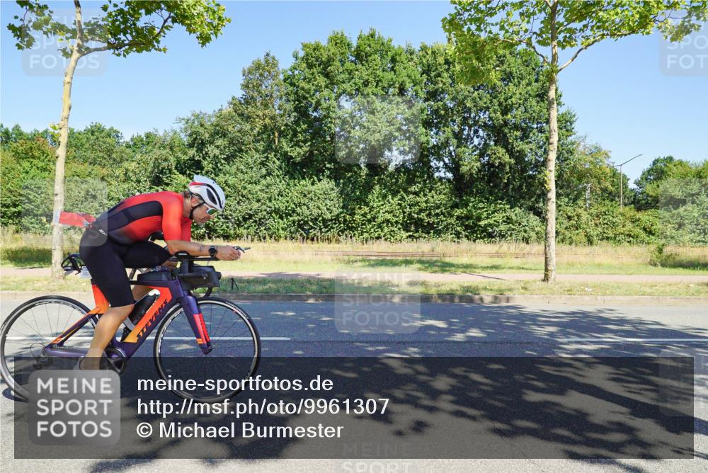 09.08.2026 - GEWOBA Citytriathlon Bremen Michael Burmester http://msf.ph/oto/9961307 09.08.2026 13:10:03 Radfahren 545, 739, 778, 799, 807, 822, 880, 1130 meine-sportfotos.de