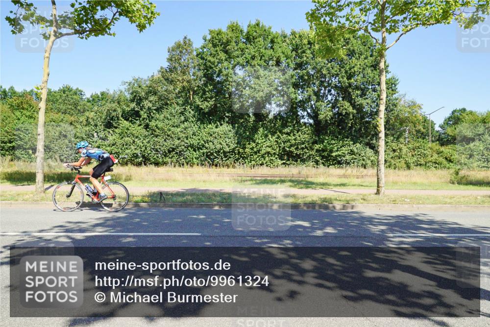 09.08.2026 - GEWOBA Citytriathlon Bremen Michael Burmester http://msf.ph/oto/9961324 09.08.2026 13:10:32 Radfahren 748 meine-sportfotos.de