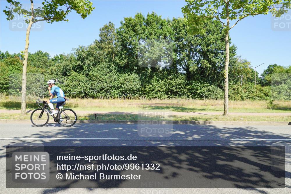 09.08.2026 - GEWOBA Citytriathlon Bremen Michael Burmester http://msf.ph/oto/9961332 09.08.2026 13:10:47 Radfahren 598, 716, 717, 750, 823, 967, 993 meine-sportfotos.de