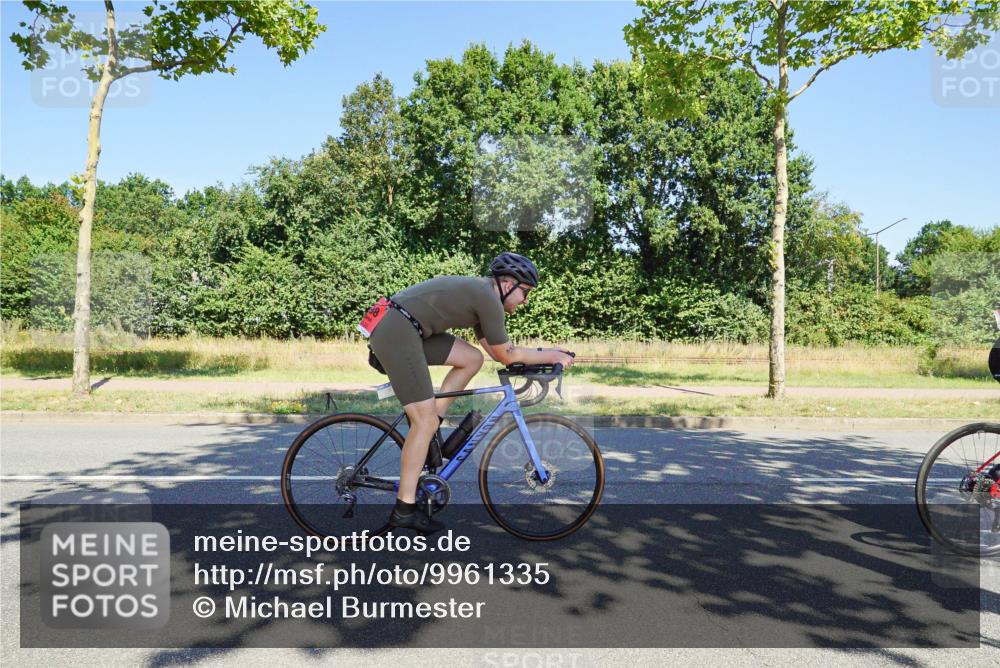 09.08.2026 - GEWOBA Citytriathlon Bremen Michael Burmester http://msf.ph/oto/9961335 09.08.2026 13:10:50 Radfahren 598, 716, 717, 750, 794, 823, 967, 993 meine-sportfotos.de
