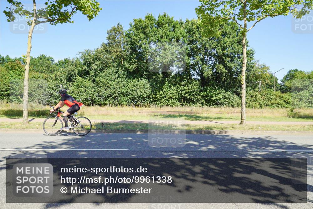 09.08.2026 - GEWOBA Citytriathlon Bremen Michael Burmester http://msf.ph/oto/9961338 09.08.2026 13:10:57 Radfahren 598, 615, 750, 794, 884, 964, 993 meine-sportfotos.de