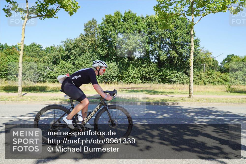 09.08.2026 - GEWOBA Citytriathlon Bremen Michael Burmester http://msf.ph/oto/9961339 09.08.2026 13:10:59 Radfahren 598, 600, 615, 749, 750, 794, 884, 964, 993 meine-sportfotos.de