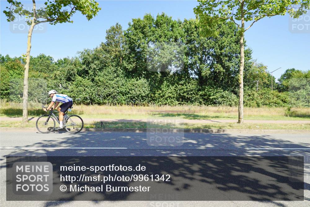 09.08.2026 - GEWOBA Citytriathlon Bremen Michael Burmester http://msf.ph/oto/9961342 09.08.2026 13:11:01 Radfahren 555, 598, 600, 615, 749, 750, 794, 884, 964, 993 meine-sportfotos.de