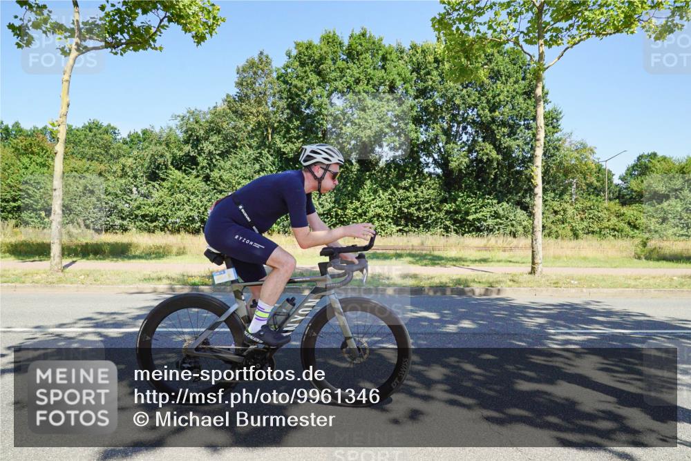 09.08.2026 - GEWOBA Citytriathlon Bremen Michael Burmester http://msf.ph/oto/9961346 09.08.2026 13:11:05 Radfahren 555, 596, 600, 615, 679, 749, 750, 794, 884, 964, 993 meine-sportfotos.de