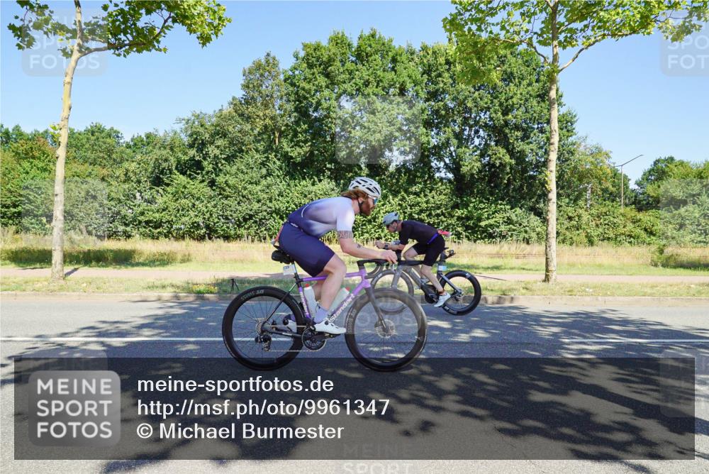 09.08.2026 - GEWOBA Citytriathlon Bremen Michael Burmester http://msf.ph/oto/9961347 09.08.2026 13:11:11 Radfahren 555, 596, 600, 615, 639, 679, 728, 749, 792, 814, 884, 964 meine-sportfotos.de