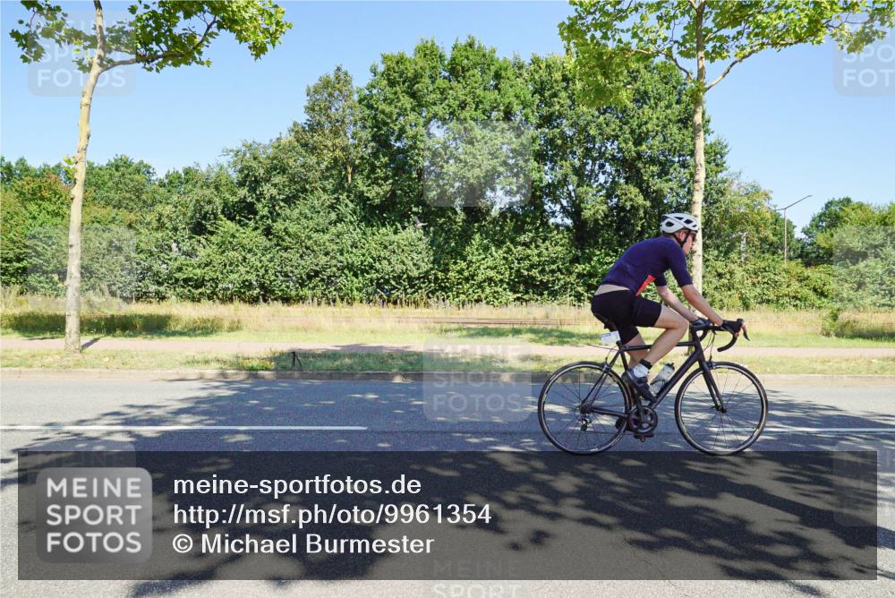 09.08.2026 - GEWOBA Citytriathlon Bremen Michael Burmester http://msf.ph/oto/9961354 09.08.2026 13:11:17 Radfahren 555, 566, 596, 600, 639, 679, 728, 749, 788, 792, 814 meine-sportfotos.de