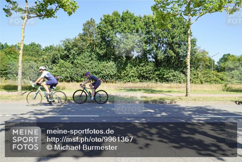 09.08.2026 - GEWOBA Citytriathlon Bremen Michael Burmester http://msf.ph/oto/9961367 09.08.2026 13:11:33 Radfahren 582, 606, 611, 655, 790, 869, 901 meine-sportfotos.de