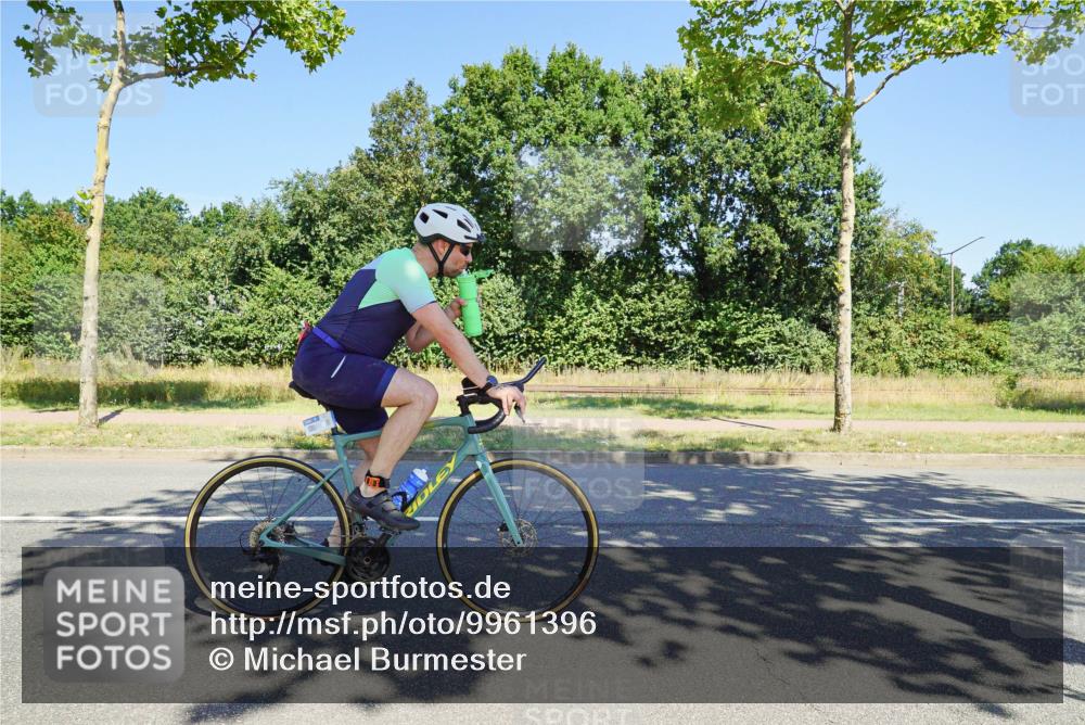 09.08.2026 - GEWOBA Citytriathlon Bremen Michael Burmester http://msf.ph/oto/9961396 09.08.2026 13:12:22 Radfahren 552, 636, 638, 744, 745, 758, 781, 812, 816, 846, 861, 864, 909, 935, 981, 1015, 1019 meine-sportfotos.de
