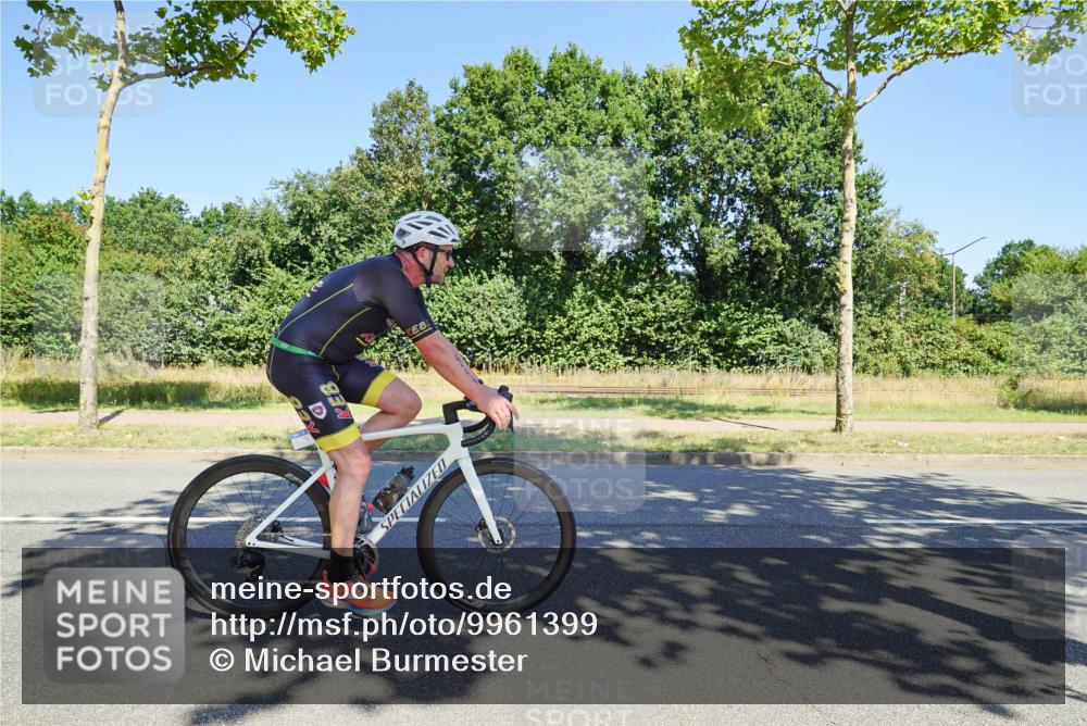09.08.2026 - GEWOBA Citytriathlon Bremen Michael Burmester http://msf.ph/oto/9961399 09.08.2026 13:12:25 Radfahren 552, 636, 638, 744, 745, 758, 781, 816, 846, 861, 864, 895, 909, 911, 935, 981, 1015, 1019, 1111 meine-sportfotos.de