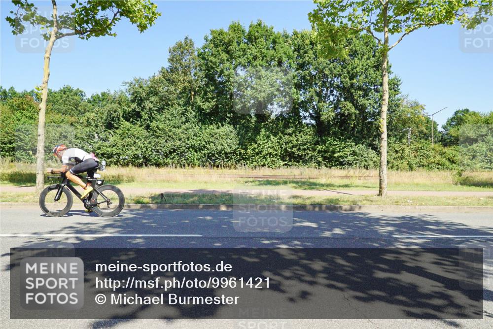 09.08.2026 - GEWOBA Citytriathlon Bremen Michael Burmester http://msf.ph/oto/9961421 09.08.2026 13:13:15 Radfahren 839, 921 meine-sportfotos.de