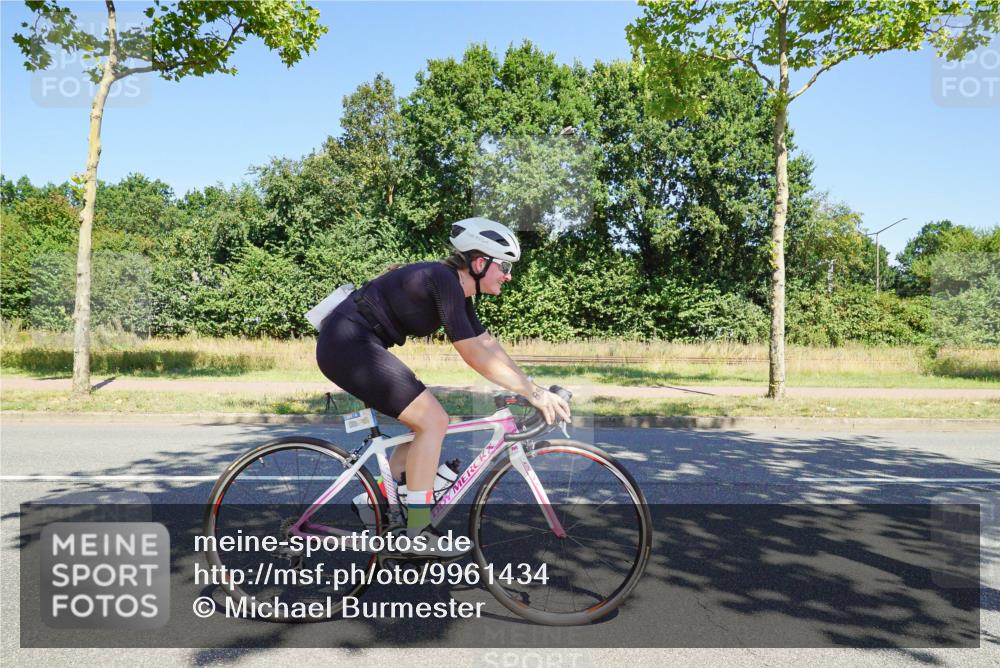 09.08.2026 - GEWOBA Citytriathlon Bremen Michael Burmester http://msf.ph/oto/9961434 09.08.2026 13:13:46 Radfahren 568, 759, 763, 840, 897, 970, 1156 meine-sportfotos.de