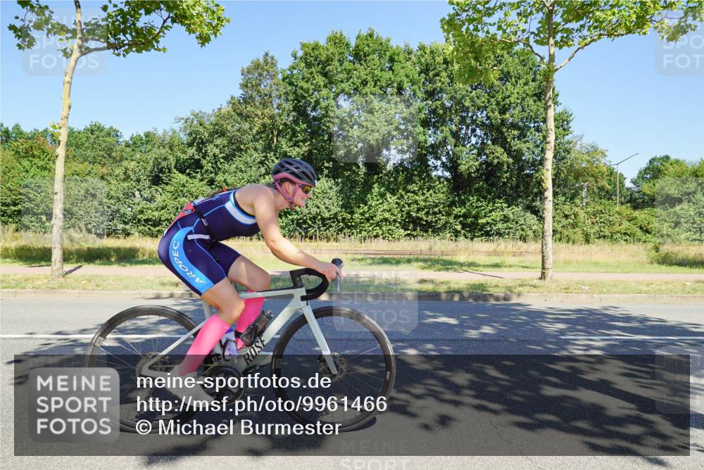 09.08.2026 - GEWOBA Citytriathlon Bremen Michael Burmester http://msf.ph/oto/9961466 09.08.2026 13:15:06 Radfahren 565, 653, 762, 948, 1017, 1136 meine-sportfotos.de