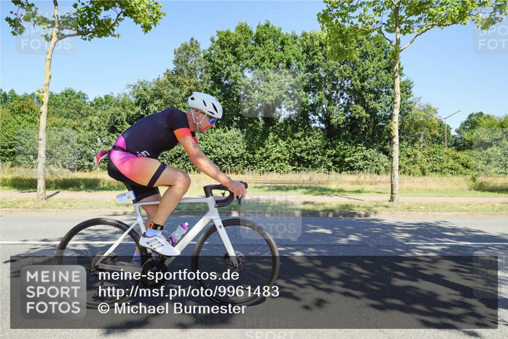 09.08.2026 - GEWOBA Citytriathlon Bremen Michael Burmester http://msf.ph/oto/9961483 09.08.2026 13:15:46 Radfahren 637, 809, 844, 888, 954 meine-sportfotos.de