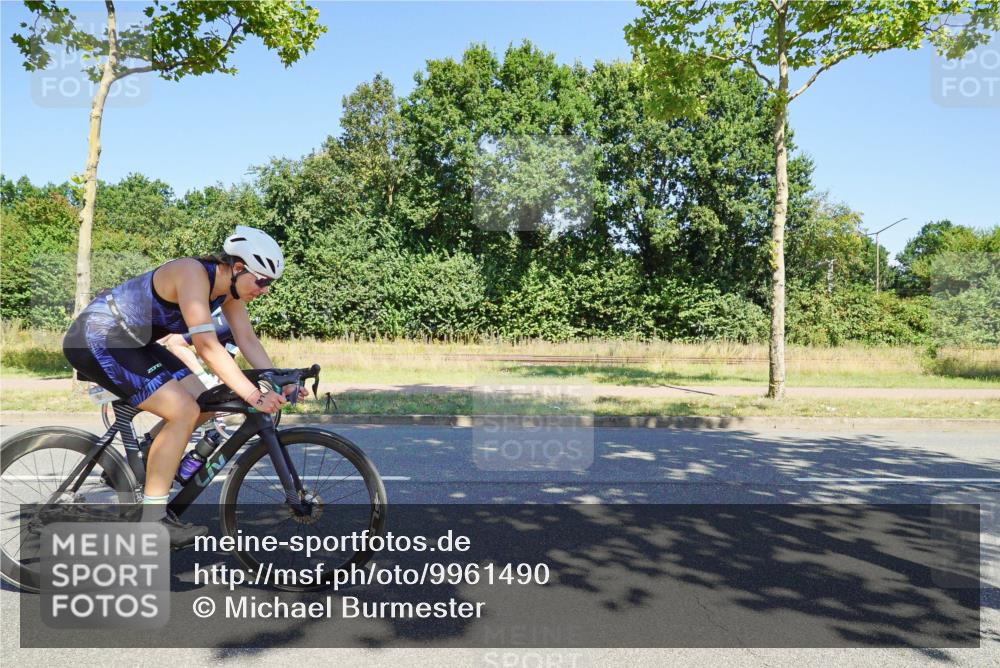 09.08.2026 - GEWOBA Citytriathlon Bremen Michael Burmester http://msf.ph/oto/9961490 09.08.2026 13:16:10 Radfahren 838, 919 meine-sportfotos.de