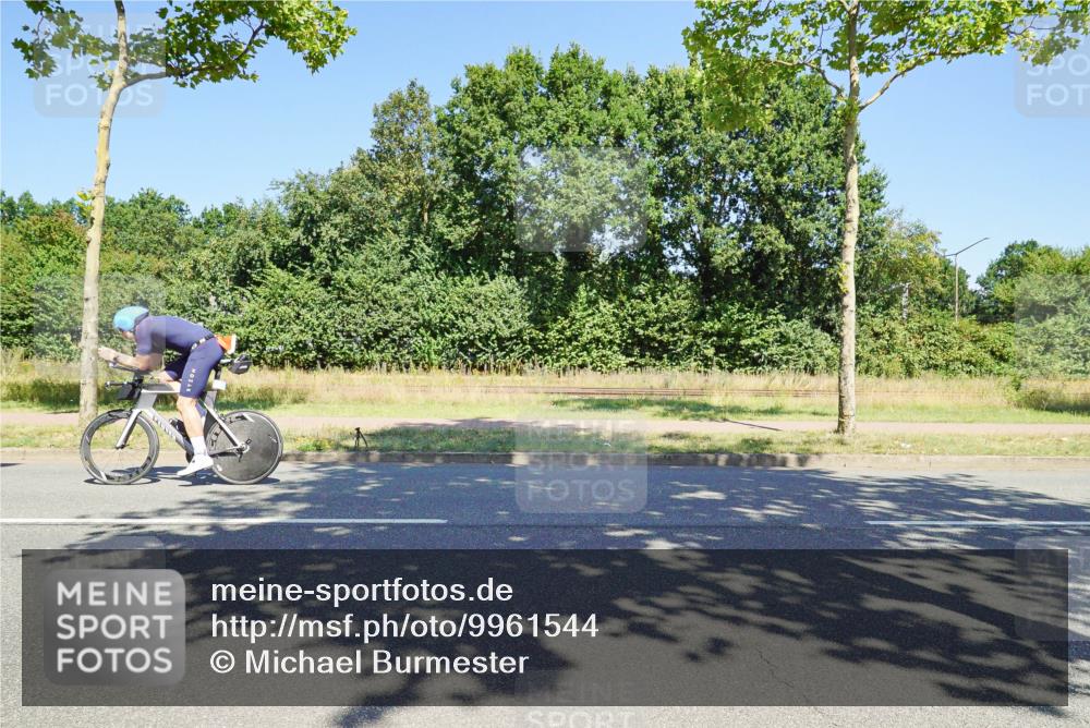 09.08.2026 - GEWOBA Citytriathlon Bremen Michael Burmester http://msf.ph/oto/9961544 09.08.2026 13:18:43 Radfahren 800, 956, 1115, 1159 meine-sportfotos.de