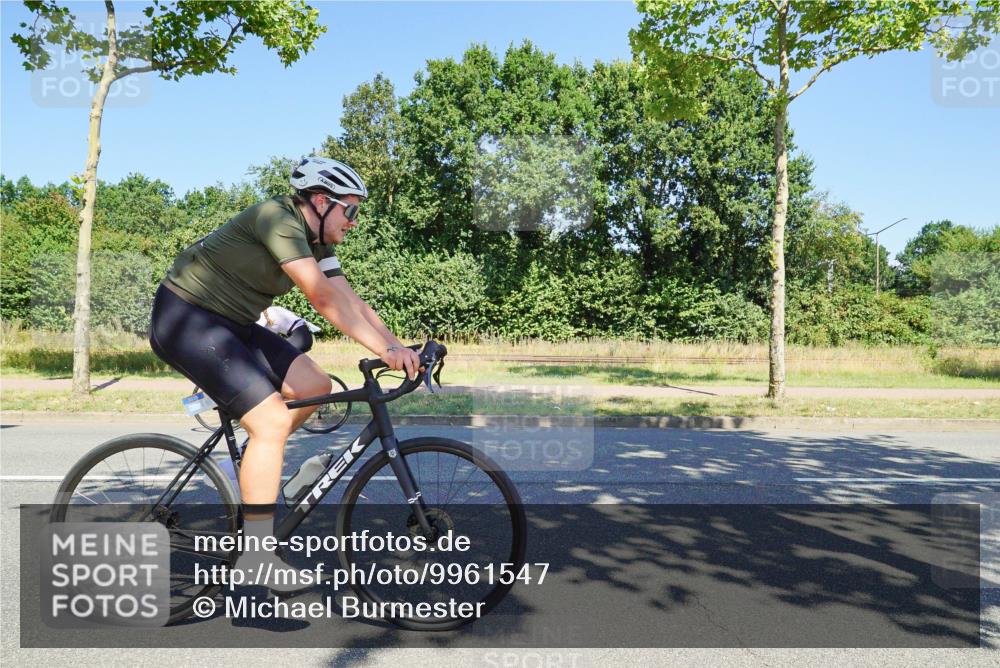09.08.2026 - GEWOBA Citytriathlon Bremen Michael Burmester http://msf.ph/oto/9961547 09.08.2026 13:18:50 Radfahren 800, 1104, 1115, 1159 meine-sportfotos.de