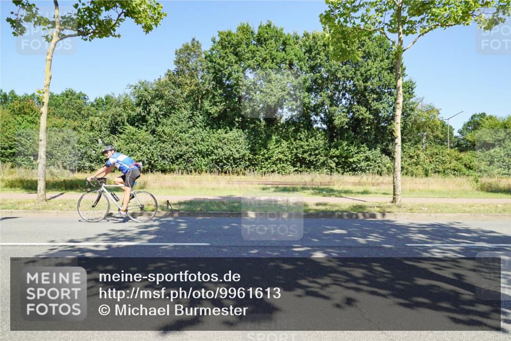 09.08.2026 - GEWOBA Citytriathlon Bremen Michael Burmester http://msf.ph/oto/9961613 09.08.2026 13:22:46 Radfahren 731, 889, 890, 1157 meine-sportfotos.de