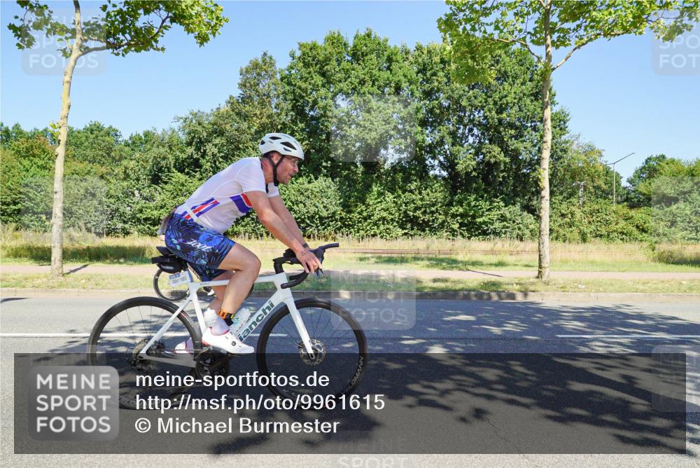 09.08.2026 - GEWOBA Citytriathlon Bremen Michael Burmester http://msf.ph/oto/9961615 09.08.2026 13:23:00 Radfahren 779, 828, 1106 meine-sportfotos.de