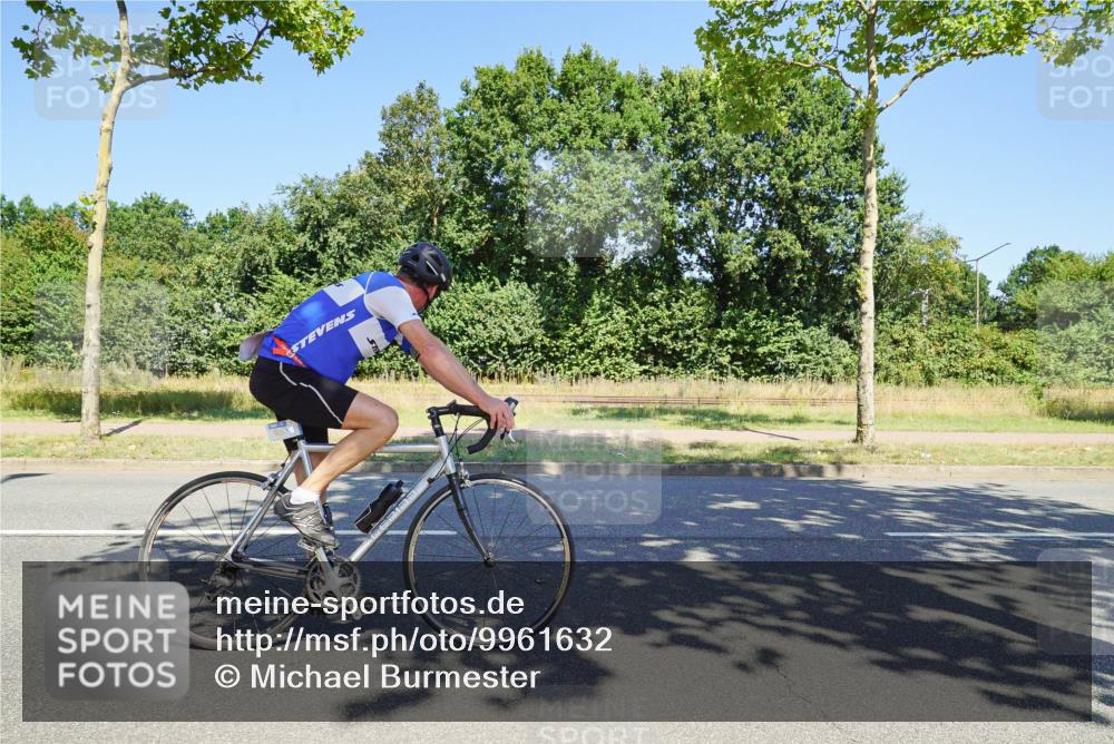 09.08.2026 - GEWOBA Citytriathlon Bremen Michael Burmester http://msf.ph/oto/9961632 09.08.2026 13:23:41 Radfahren 842, 853, 966 meine-sportfotos.de