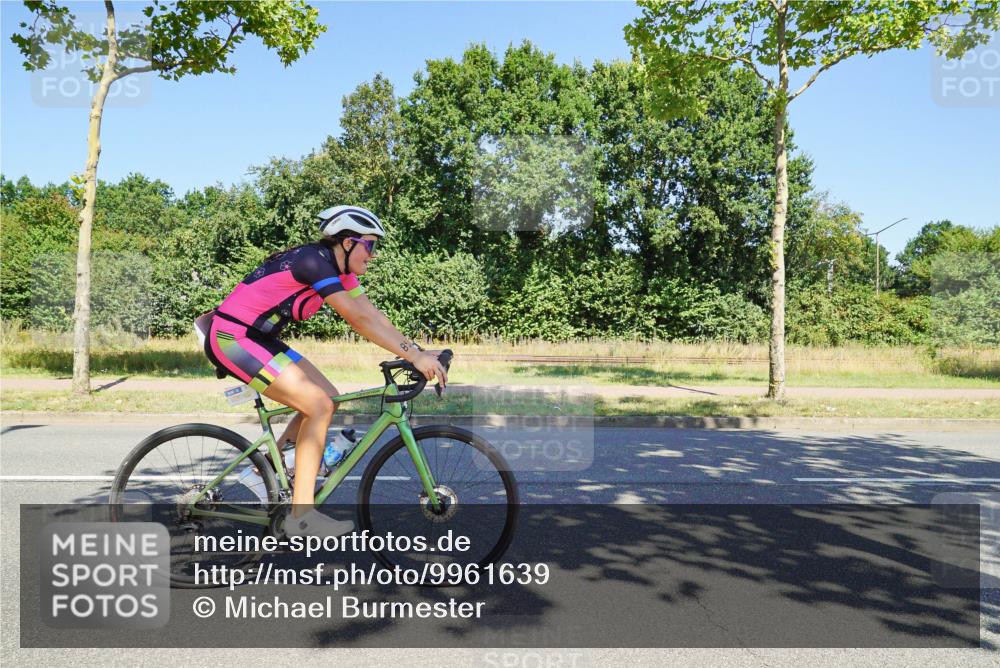 09.08.2026 - GEWOBA Citytriathlon Bremen Michael Burmester http://msf.ph/oto/9961639 09.08.2026 13:24:01 Radfahren 853, 881, 891, 898, 945, 974 meine-sportfotos.de