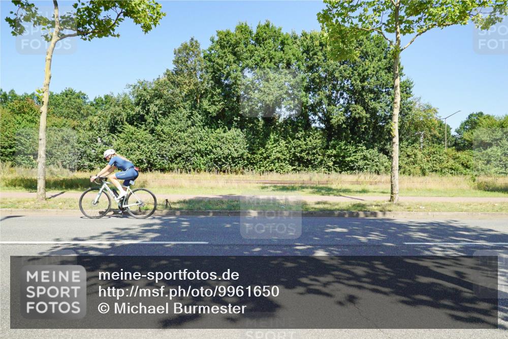 09.08.2026 - GEWOBA Citytriathlon Bremen Michael Burmester http://msf.ph/oto/9961650 09.08.2026 13:24:27 Radfahren 873, 908, 917, 1020, 1120 meine-sportfotos.de