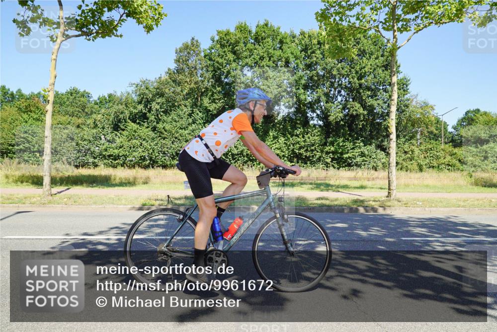 09.08.2026 - GEWOBA Citytriathlon Bremen Michael Burmester http://msf.ph/oto/9961672 09.08.2026 13:25:38 Radfahren 811, 830, 962, 996 meine-sportfotos.de