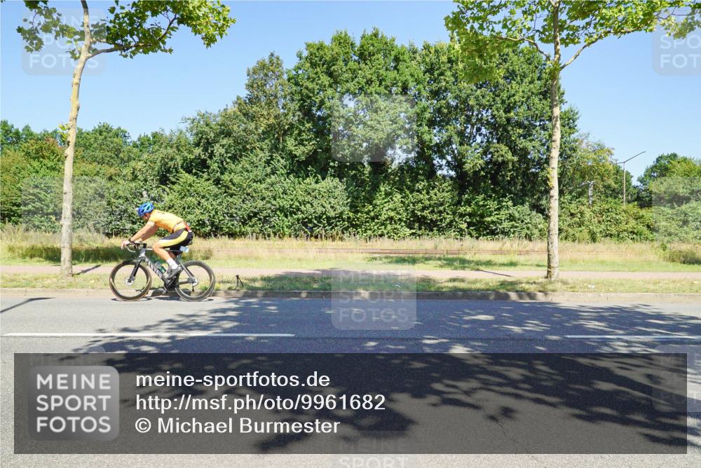 09.08.2026 - GEWOBA Citytriathlon Bremen Michael Burmester http://msf.ph/oto/9961682 09.08.2026 13:27:05 Radfahren  meine-sportfotos.de