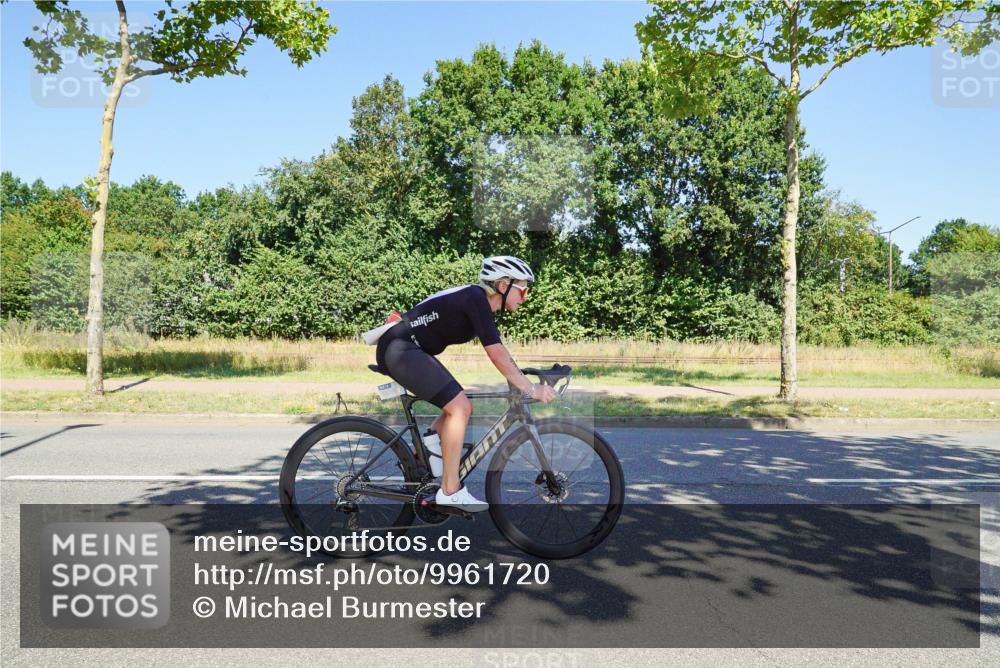 09.08.2026 - GEWOBA Citytriathlon Bremen Michael Burmester http://msf.ph/oto/9961720 09.08.2026 13:32:12 Radfahren 993, 1103, 1141 meine-sportfotos.de