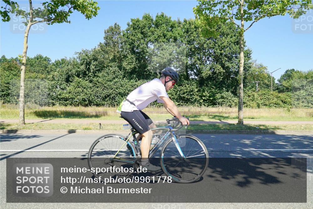 09.08.2026 - GEWOBA Citytriathlon Bremen Michael Burmester http://msf.ph/oto/9961778 09.08.2026 14:08:10 Radfahren 51, 184 meine-sportfotos.de