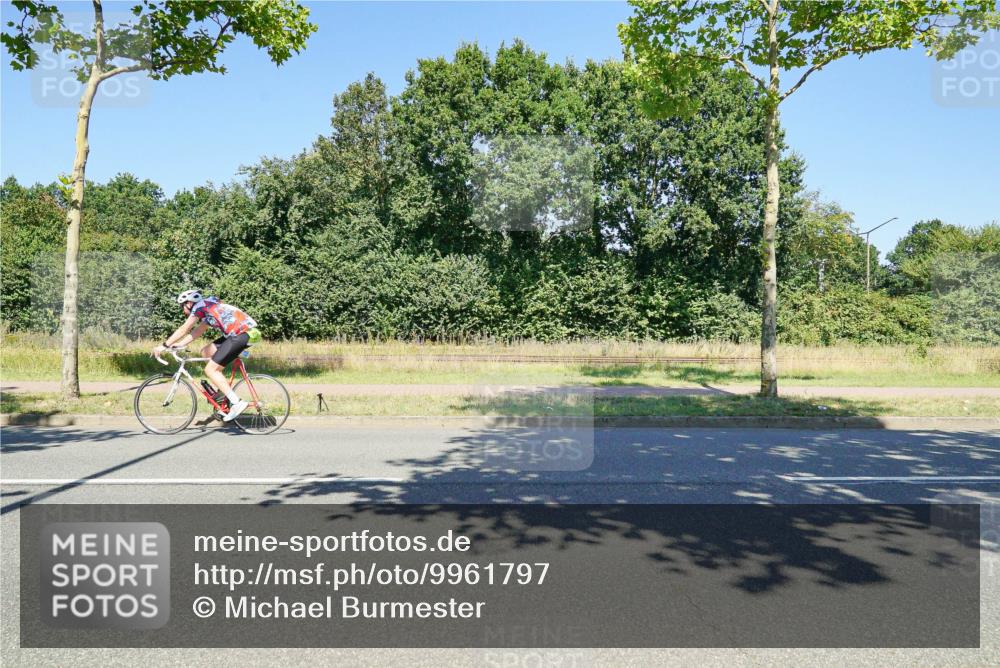 09.08.2026 - GEWOBA Citytriathlon Bremen Michael Burmester http://msf.ph/oto/9961797 09.08.2026 14:09:09 Radfahren 32, 140, 181 meine-sportfotos.de