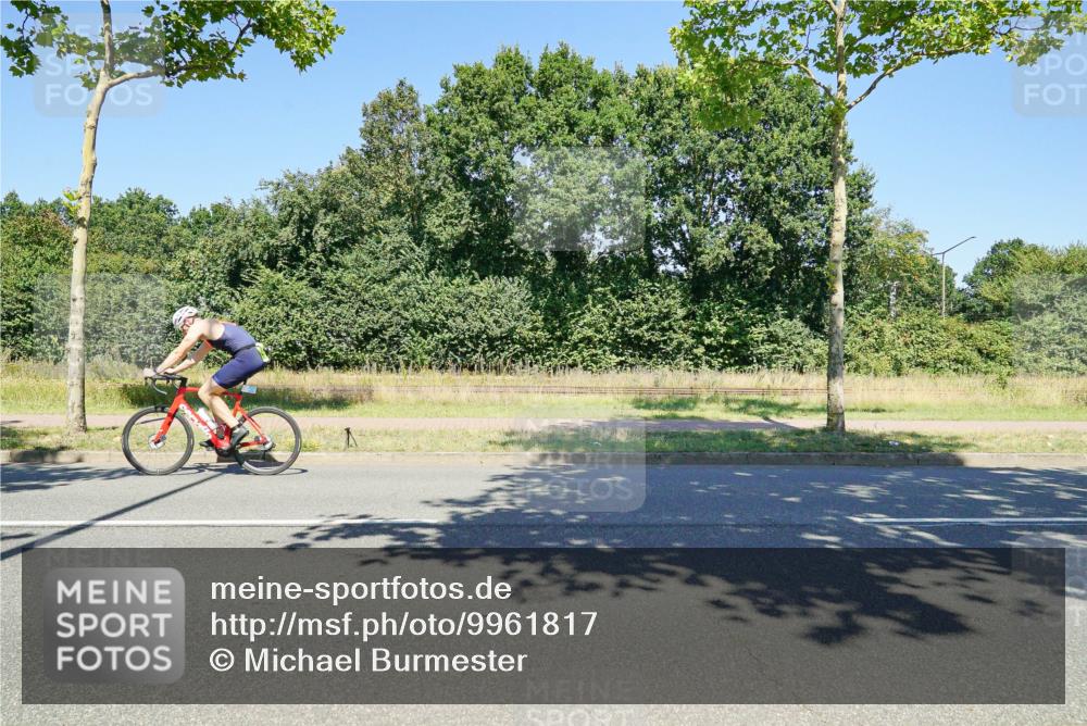09.08.2026 - GEWOBA Citytriathlon Bremen Michael Burmester http://msf.ph/oto/9961817 09.08.2026 14:09:37 Radfahren 15, 29, 77, 78, 141, 164, 168, 178 meine-sportfotos.de