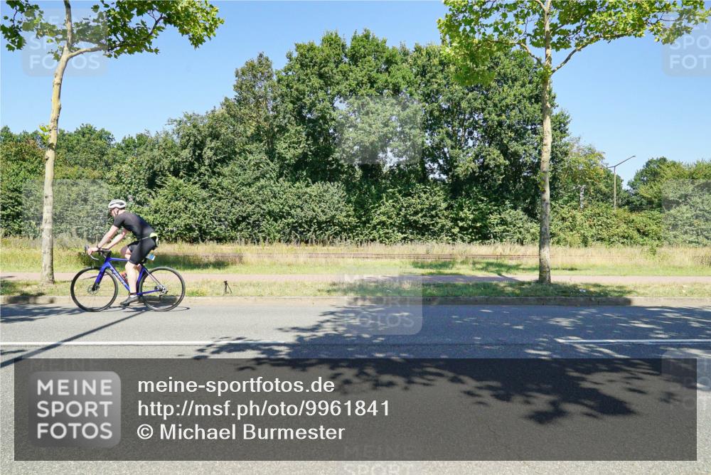 09.08.2026 - GEWOBA Citytriathlon Bremen Michael Burmester http://msf.ph/oto/9961841 09.08.2026 14:10:32 Radfahren 46, 71, 73, 81, 100, 123, 161, 162 meine-sportfotos.de