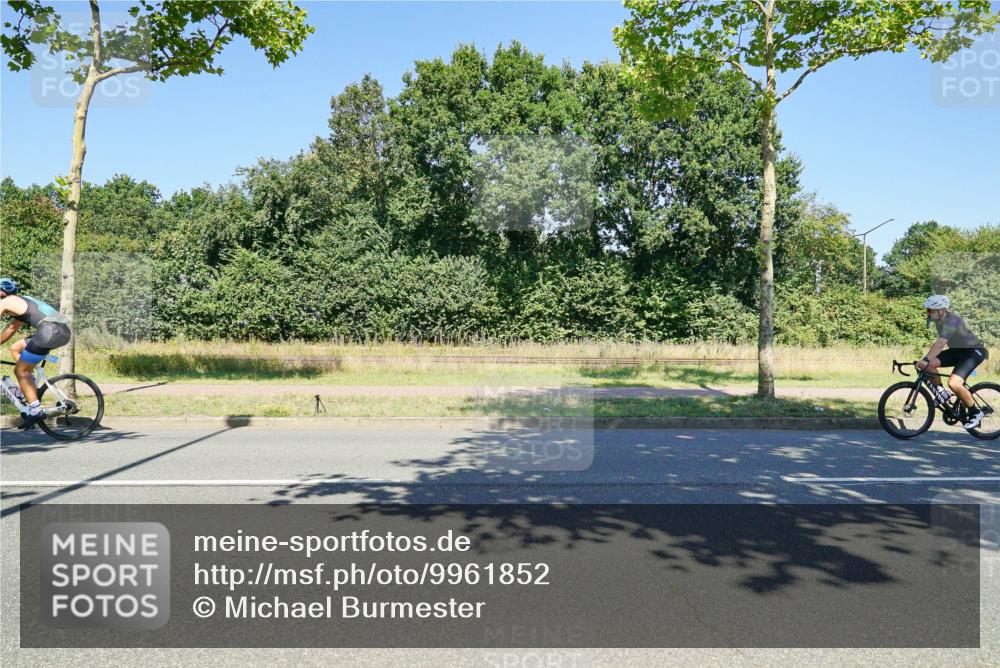 09.08.2026 - GEWOBA Citytriathlon Bremen Michael Burmester http://msf.ph/oto/9961852 09.08.2026 14:10:48 Radfahren 71, 72, 73, 137 meine-sportfotos.de