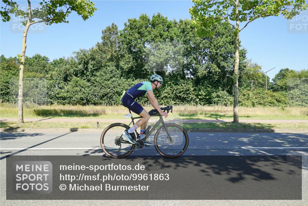 09.08.2026 - GEWOBA Citytriathlon Bremen Michael Burmester http://msf.ph/oto/9961863 09.08.2026 14:11:14 Radfahren 11, 13, 26, 33, 41, 67, 68, 79, 84, 85, 109, 113, 117, 129, 139, 144, 150 meine-sportfotos.de
