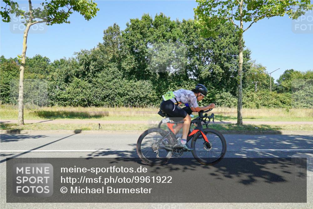 09.08.2026 - GEWOBA Citytriathlon Bremen Michael Burmester http://msf.ph/oto/9961922 09.08.2026 14:13:06 Radfahren 2, 21, 24, 38, 54, 82, 83, 279, 304 meine-sportfotos.de