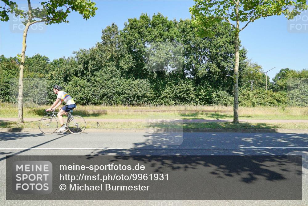 09.08.2026 - GEWOBA Citytriathlon Bremen Michael Burmester http://msf.ph/oto/9961931 09.08.2026 14:13:19 Radfahren 36, 52, 54, 74, 82, 200, 279, 304, 353 meine-sportfotos.de