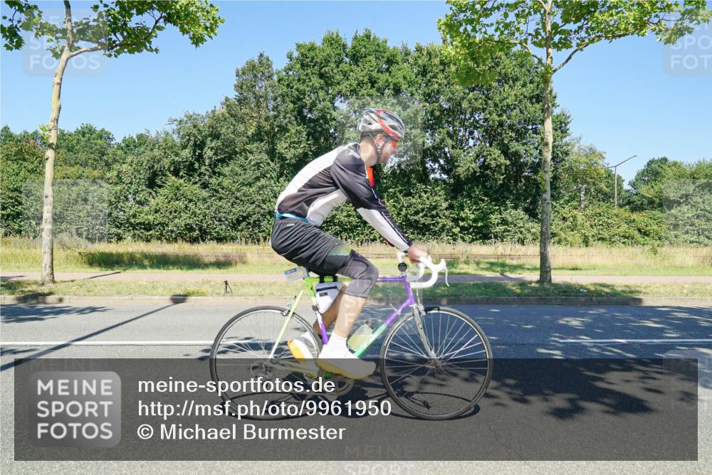 09.08.2026 - GEWOBA Citytriathlon Bremen Michael Burmester http://msf.ph/oto/9961950 09.08.2026 14:13:47 Radfahren 12, 17, 47, 95, 98, 115, 126, 130, 152, 179, 180, 346 meine-sportfotos.de