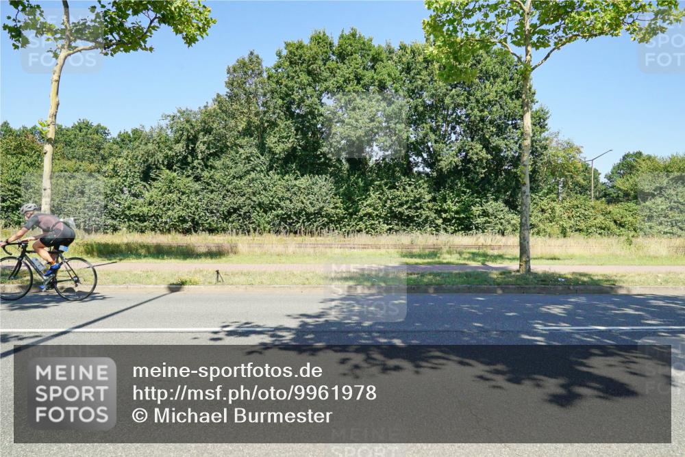 09.08.2026 - GEWOBA Citytriathlon Bremen Michael Burmester http://msf.ph/oto/9961978 09.08.2026 14:14:47 Radfahren 64, 121, 147, 401 meine-sportfotos.de