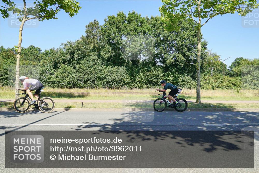 09.08.2026 - GEWOBA Citytriathlon Bremen Michael Burmester http://msf.ph/oto/9962011 09.08.2026 14:15:46 Radfahren 14, 37, 122, 163, 218, 257, 260, 263, 285, 291, 302, 308, 349, 354 meine-sportfotos.de
