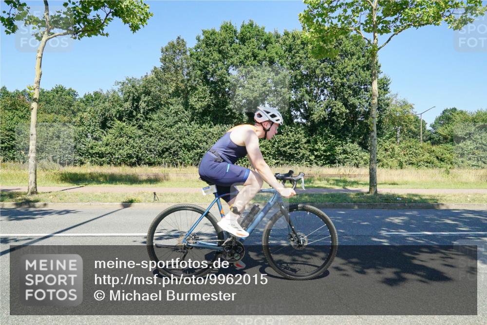 09.08.2026 - GEWOBA Citytriathlon Bremen Michael Burmester http://msf.ph/oto/9962015 09.08.2026 14:15:51 Radfahren 14, 37, 43, 89, 133, 163, 218, 257, 263, 285, 291, 308 meine-sportfotos.de