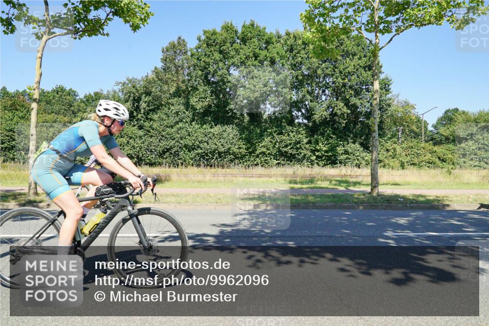 09.08.2026 - GEWOBA Citytriathlon Bremen Michael Burmester http://msf.ph/oto/9962096 09.08.2026 14:17:48 Radfahren 65, 190, 205, 229, 235, 256, 269, 290, 293, 305, 316, 320, 336, 378, 429, 457, 470, 485 meine-sportfotos.de