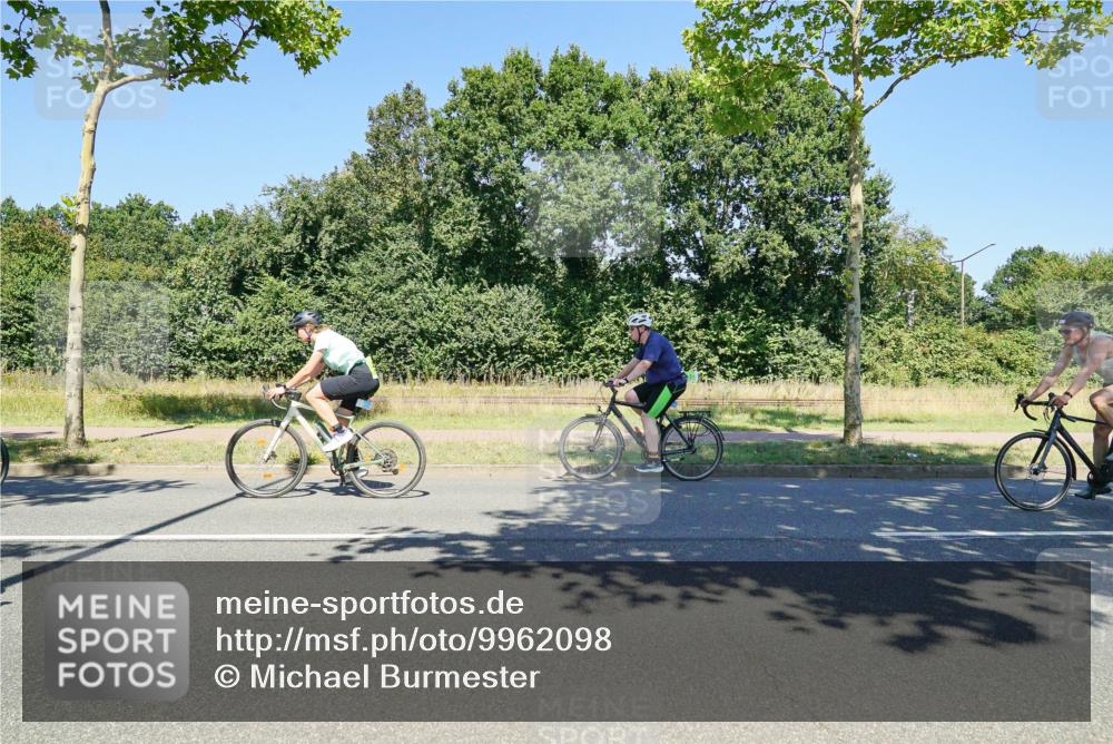 09.08.2026 - GEWOBA Citytriathlon Bremen Michael Burmester http://msf.ph/oto/9962098 09.08.2026 14:17:50 Radfahren 65, 190, 205, 229, 235, 256, 269, 290, 292, 293, 305, 316, 320, 336, 362, 378, 429, 457, 470, 485 meine-sportfotos.de
