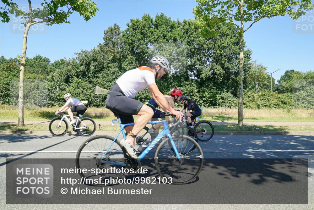 09.08.2026 - GEWOBA Citytriathlon Bremen Michael Burmester http://msf.ph/oto/9962103 09.08.2026 14:17:56 Radfahren 65, 190, 205, 235, 256, 290, 292, 293, 305, 316, 320, 336, 362, 364, 371, 378, 457, 485 meine-sportfotos.de