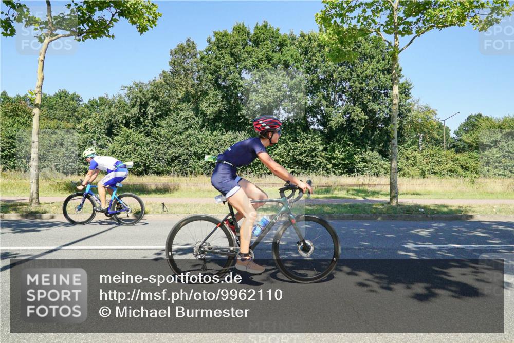09.08.2026 - GEWOBA Citytriathlon Bremen Michael Burmester http://msf.ph/oto/9962110 09.08.2026 14:18:05 Radfahren 61, 65, 190, 205, 242, 292, 300, 305, 312, 343, 362, 364, 371, 404, 466 meine-sportfotos.de