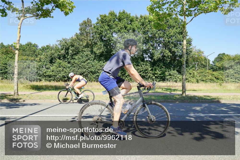 09.08.2026 - GEWOBA Citytriathlon Bremen Michael Burmester http://msf.ph/oto/9962118 09.08.2026 14:18:13 Radfahren 61, 87, 242, 288, 300, 312, 343, 363, 404, 453, 462, 466, 527 meine-sportfotos.de