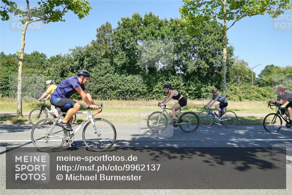 09.08.2026 - GEWOBA Citytriathlon Bremen Michael Burmester http://msf.ph/oto/9962137 09.08.2026 14:18:36 Radfahren 18, 173, 202, 213, 221, 276, 277, 280, 307, 314, 347, 352, 369, 377, 385, 448 meine-sportfotos.de