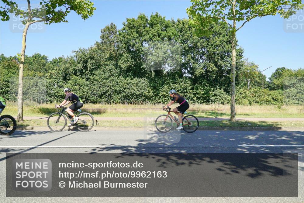 09.08.2026 - GEWOBA Citytriathlon Bremen Michael Burmester http://msf.ph/oto/9962163 09.08.2026 14:19:05 Radfahren 216, 223, 238, 244, 253, 306, 341, 370, 373, 403, 455 meine-sportfotos.de