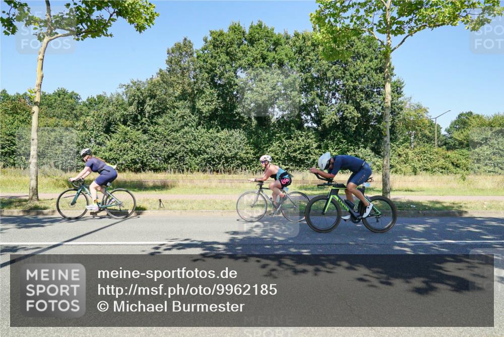 09.08.2026 - GEWOBA Citytriathlon Bremen Michael Burmester http://msf.ph/oto/9962185 09.08.2026 14:19:35 Radfahren 142, 166, 206, 230, 234, 261, 273, 281, 319, 330, 342, 434, 454, 487, 521, 523 meine-sportfotos.de