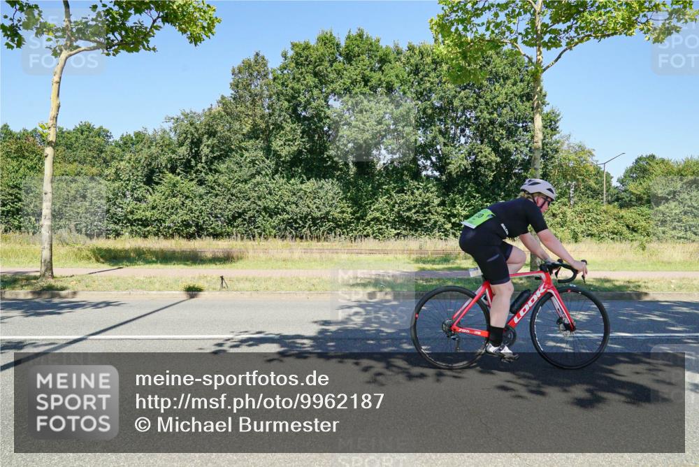 09.08.2026 - GEWOBA Citytriathlon Bremen Michael Burmester http://msf.ph/oto/9962187 09.08.2026 14:19:36 Radfahren 142, 166, 206, 230, 234, 261, 262, 273, 281, 319, 326, 330, 342, 434, 454, 521, 523 meine-sportfotos.de
