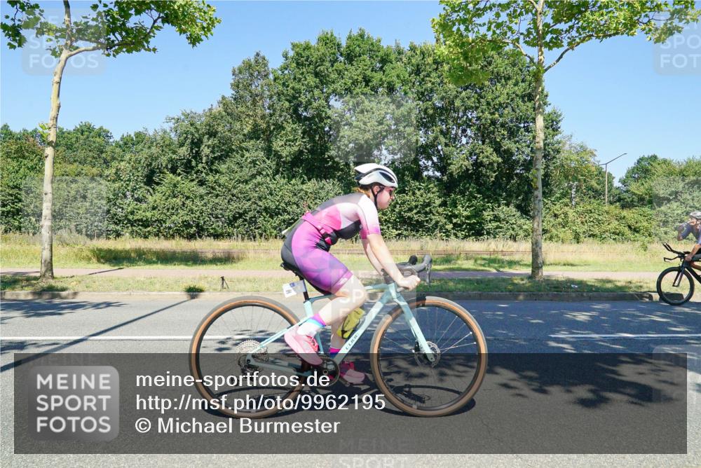 09.08.2026 - GEWOBA Citytriathlon Bremen Michael Burmester http://msf.ph/oto/9962195 09.08.2026 14:19:43 Radfahren 142, 166, 196, 206, 209, 222, 234, 239, 258, 262, 273, 281, 319, 326, 330, 342, 454, 458 meine-sportfotos.de